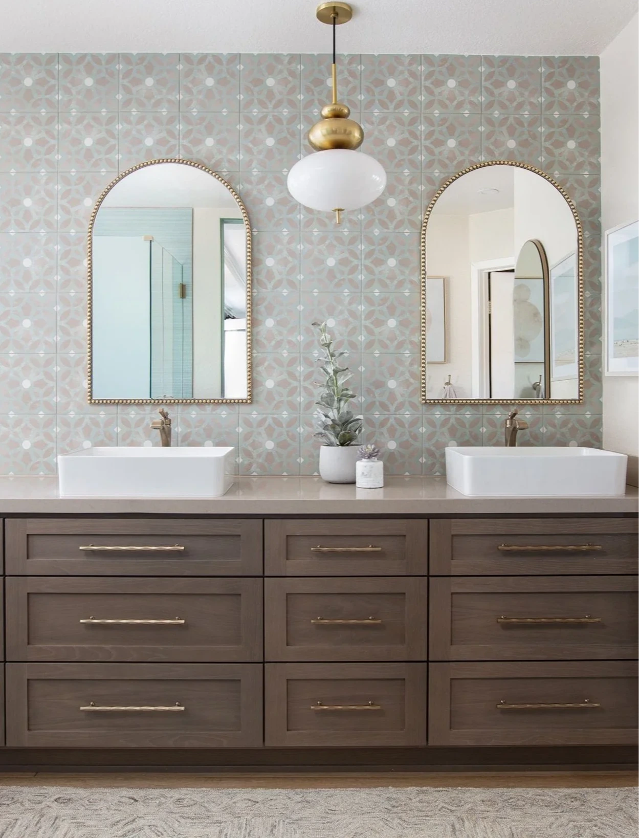 VANITY MIRROR
